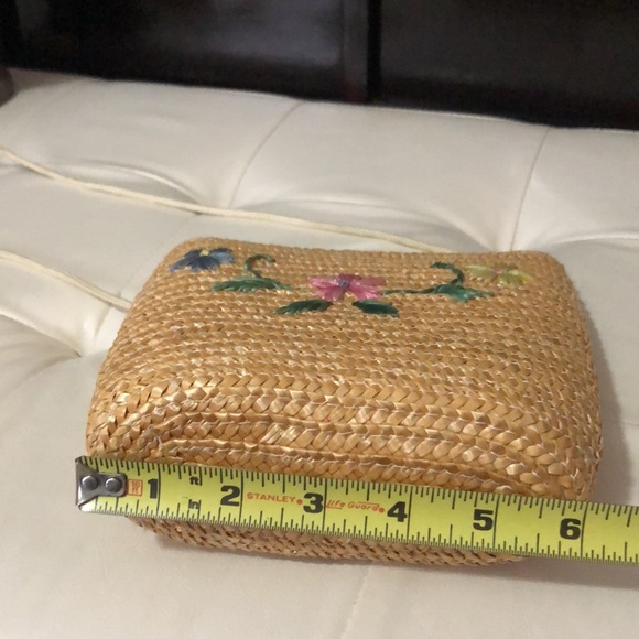 Wheat Straw Woven Purse-Natural Color-Floral Detail-6x7 - Picture 9 of 15